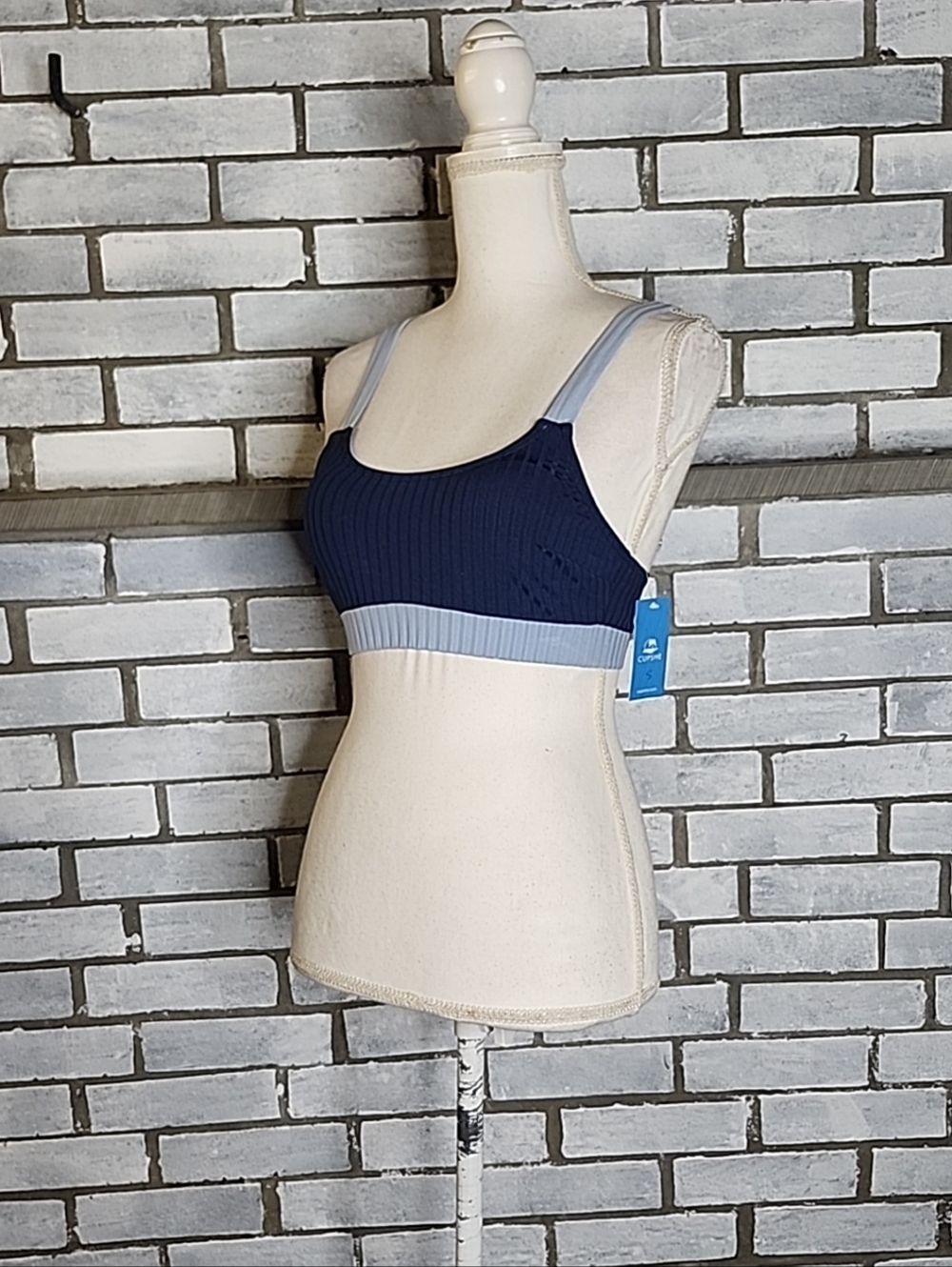 • NWT Cupshe Women's Ribbed Bikini Swim Top Size Small Blue Removable Pads